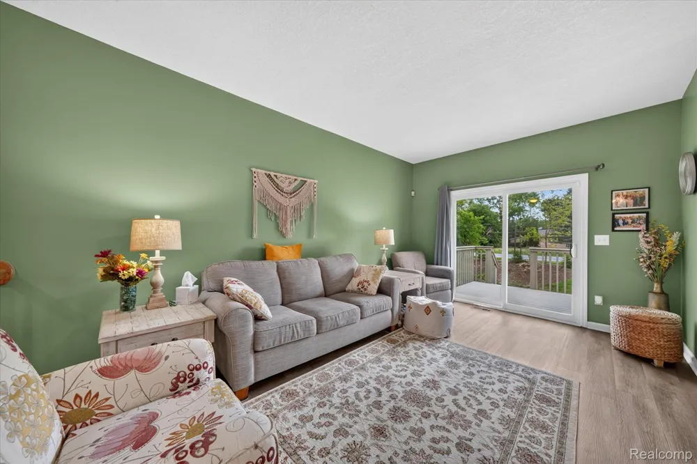 4313 Osprey Lane Burton City, MI 48519