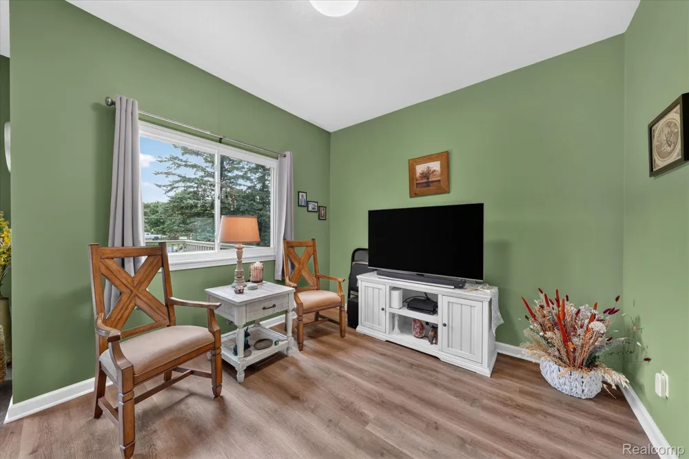 4313 Osprey Lane Burton City, MI 48519