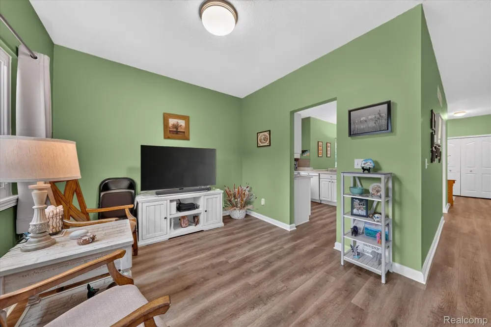 4313 Osprey Lane Burton City, MI 48519