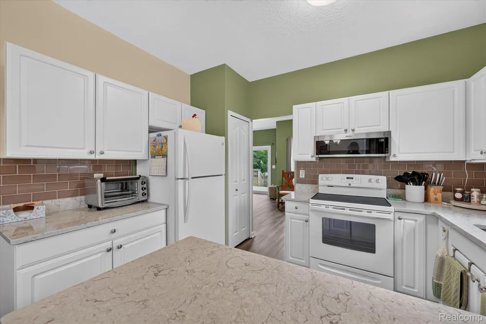 4313 Osprey Lane Burton City, MI 48519
