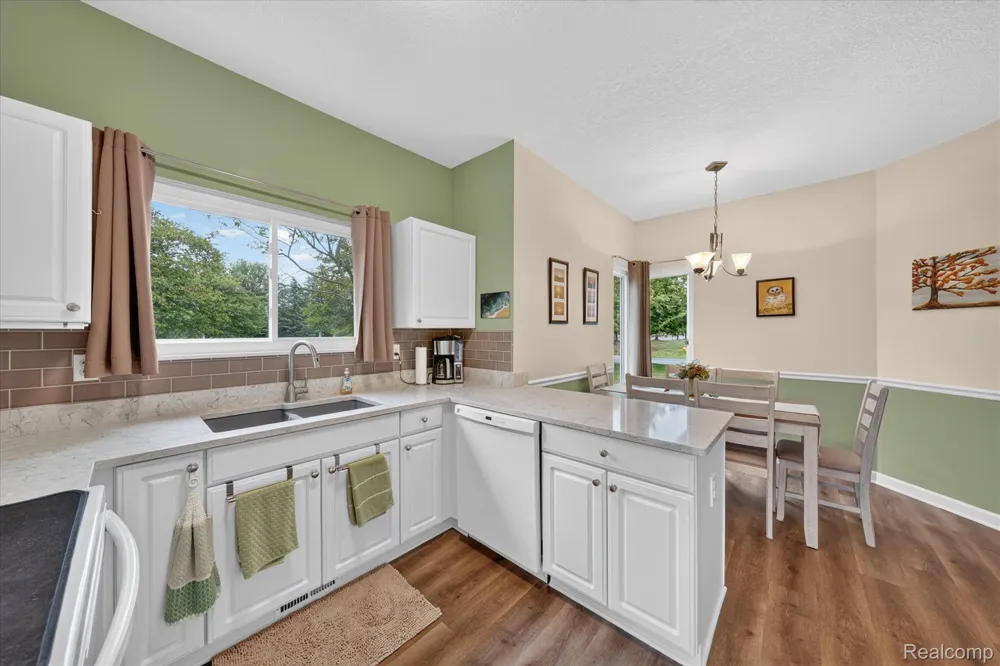 4313 Osprey Lane Burton City, MI 48519