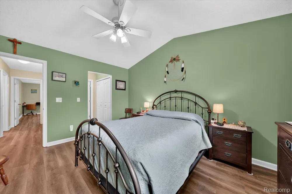 4313 Osprey Lane Burton City, MI 48519