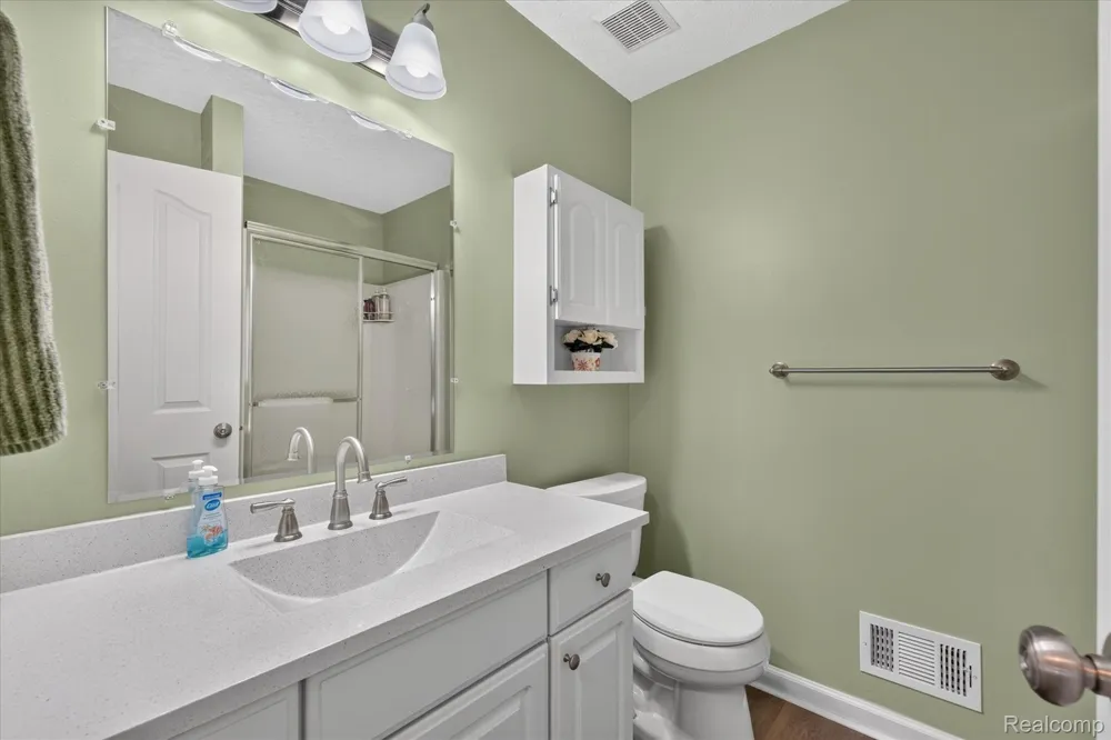 4313 Osprey Lane Burton City, MI 48519
