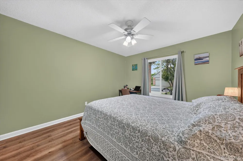 4313 Osprey Lane Burton City, MI 48519