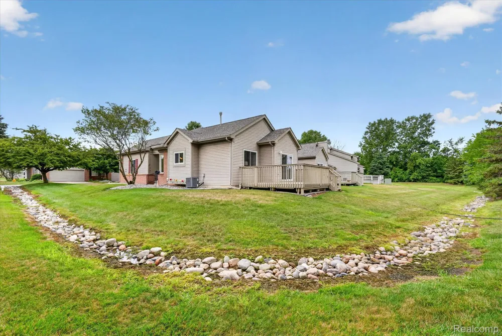 4313 Osprey Lane Burton City, MI 48519