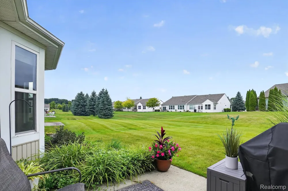 9397 Sand Hill Drive Grand Blanc Charter Township, MI 48439
