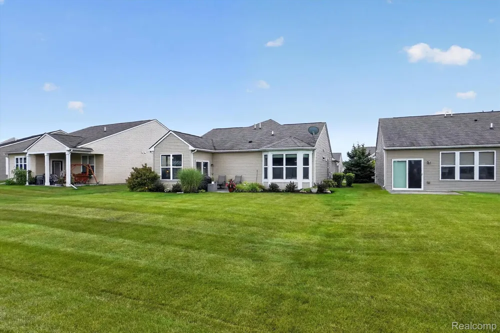 9397 Sand Hill Drive Grand Blanc Charter Township, MI 48439