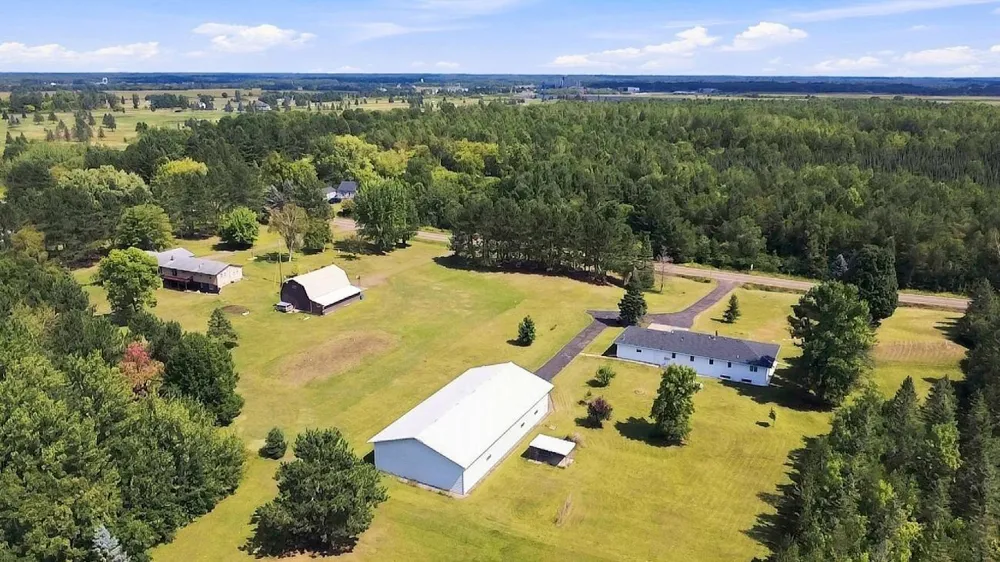 1433 Morris Avenue Hinckley, MN 55037