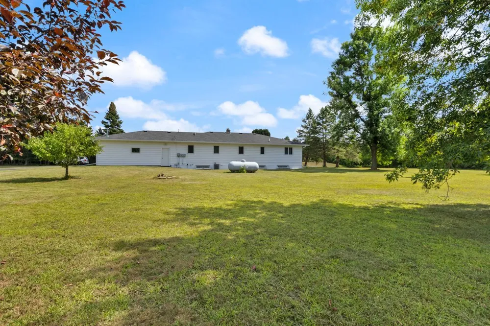 1433 Morris Avenue Hinckley, MN 55037