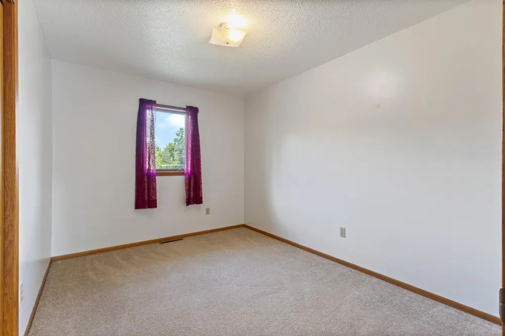 1433 Morris Avenue Hinckley, MN 55037
