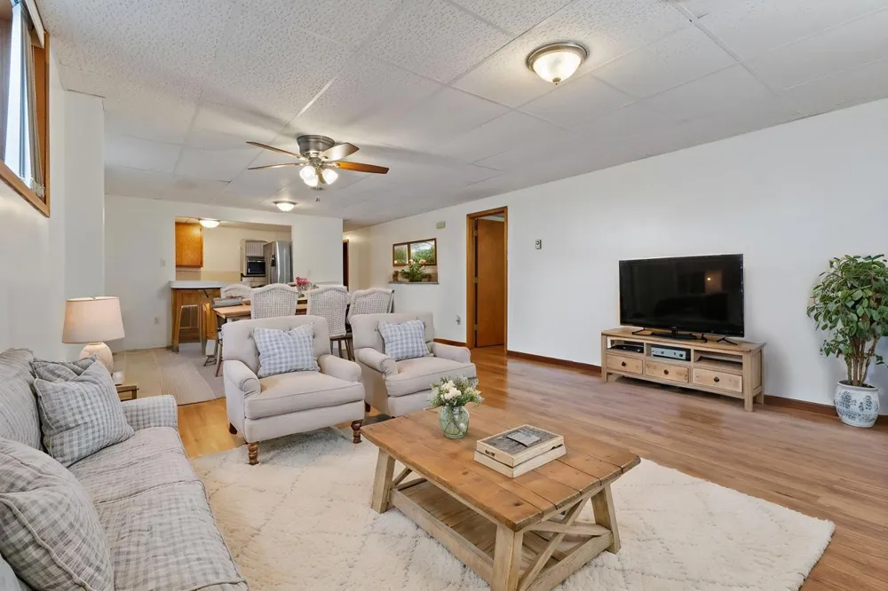 1433 Morris Avenue Hinckley, MN 55037