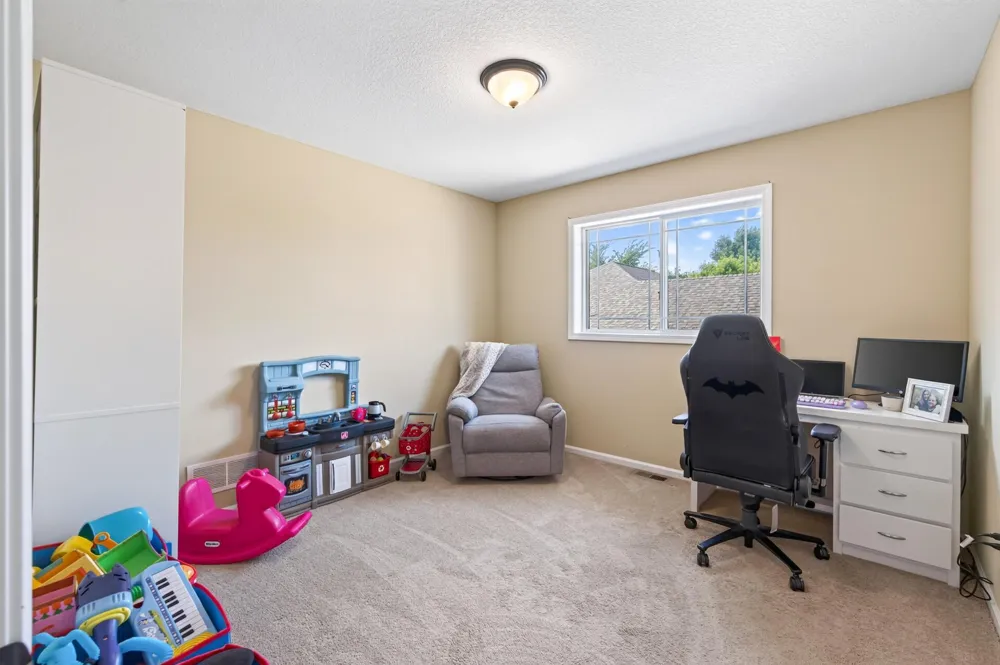9379 Goodrich Drive Monticello, MN 55362