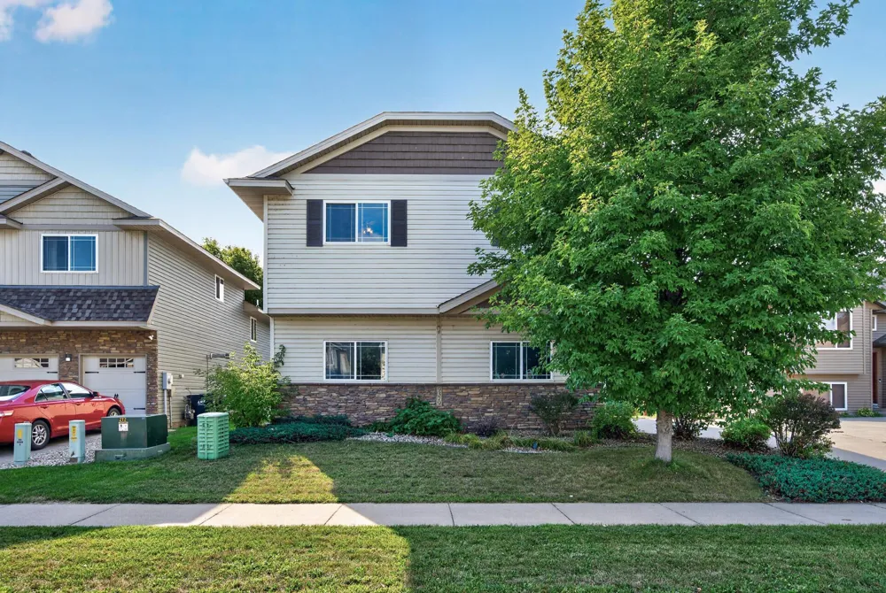 9379 Goodrich Drive Monticello, MN 55362