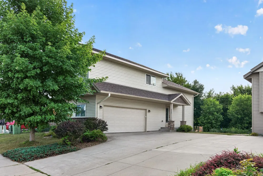 9379 Goodrich Drive Monticello, MN 55362