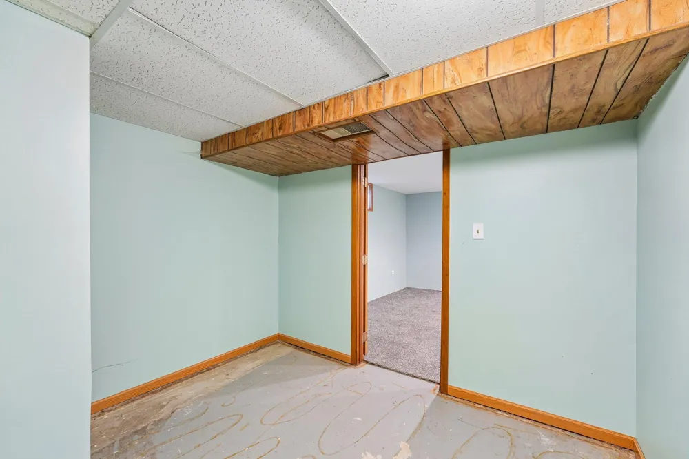 2601 103rd Avenue NW Coon Rapids, MN 55433