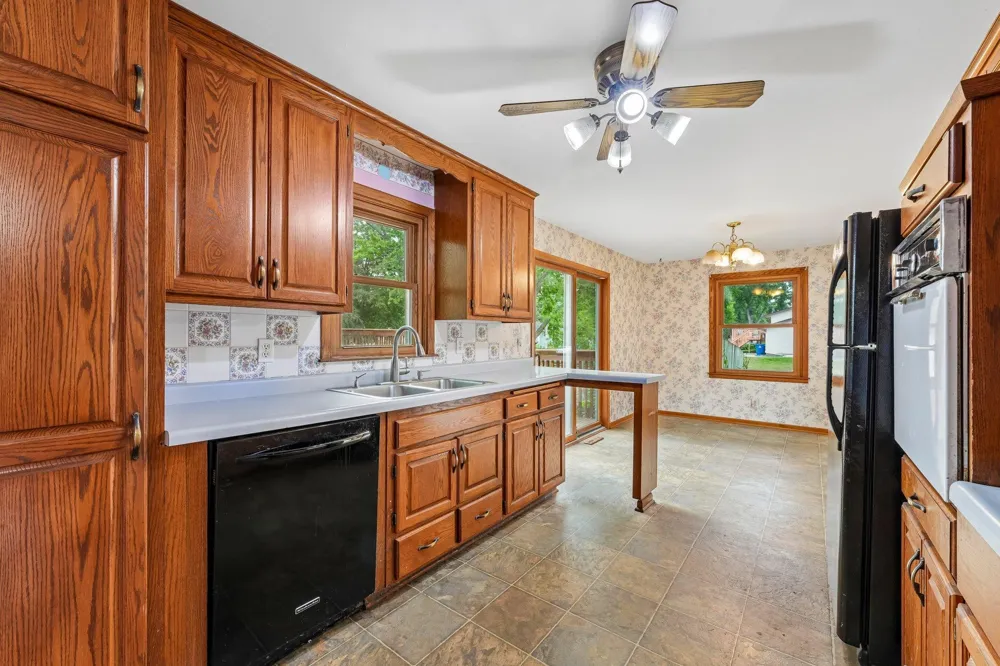 2601 103rd Avenue NW Coon Rapids, MN 55433