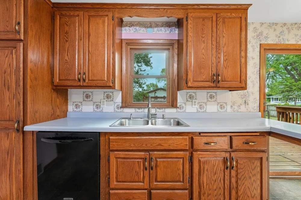 2601 103rd Avenue NW Coon Rapids, MN 55433