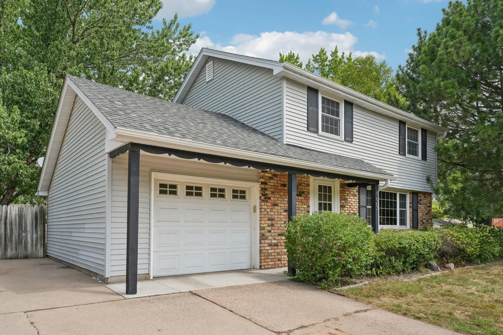 2601 103rd Avenue NW Coon Rapids, MN 55433