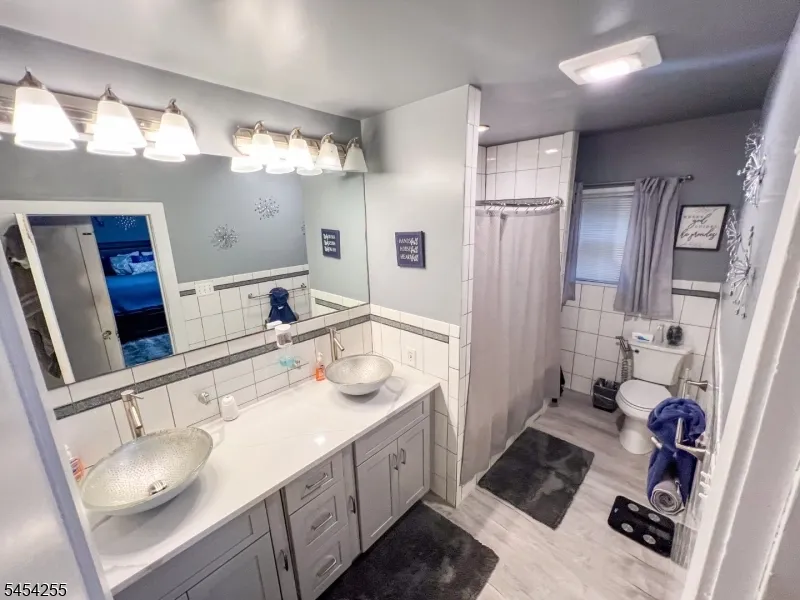 925 Hillside Ave Plainfield City, NJ 07060
