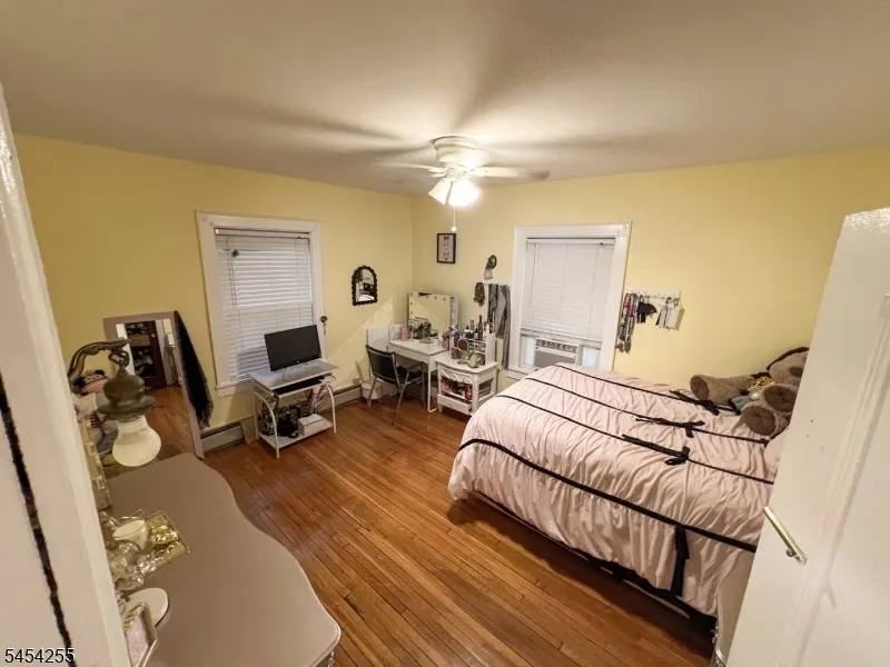 925 Hillside Ave Plainfield City, NJ 07060