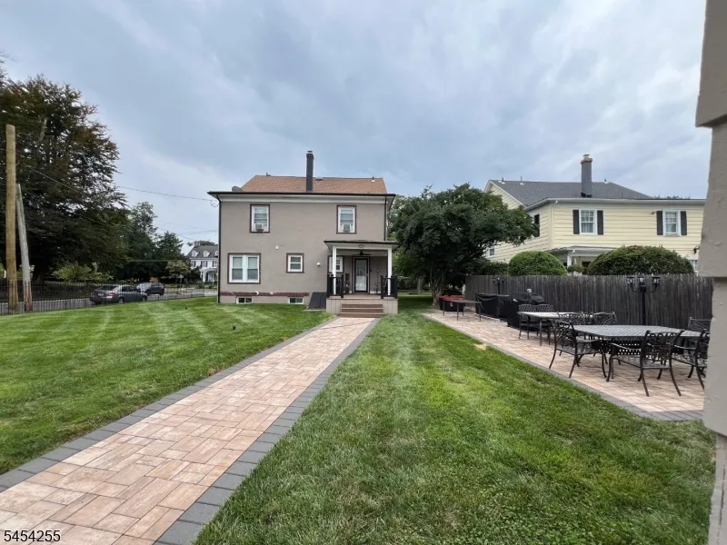 925 Hillside Ave Plainfield City, NJ 07060