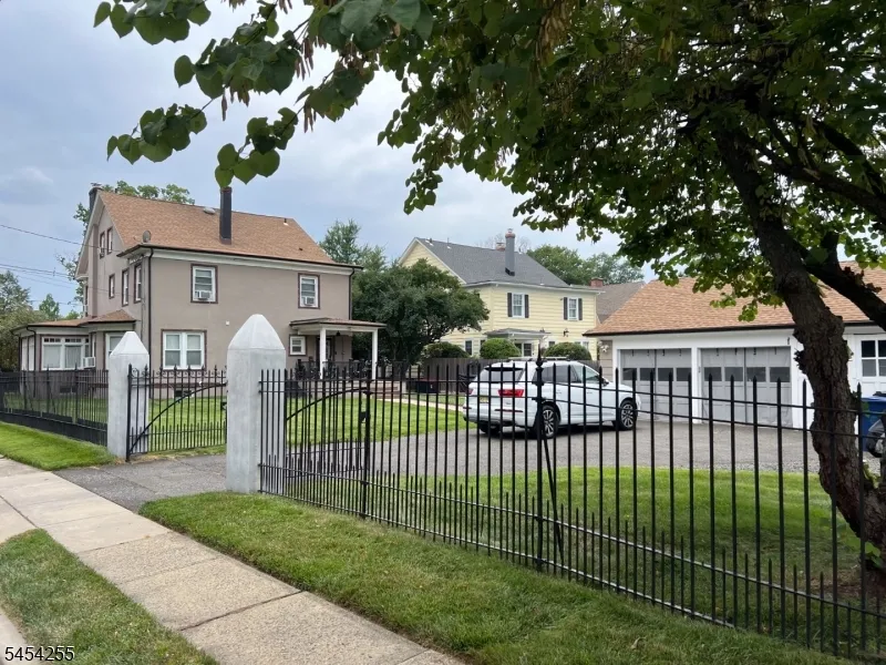 925 Hillside Ave Plainfield City, NJ 07060
