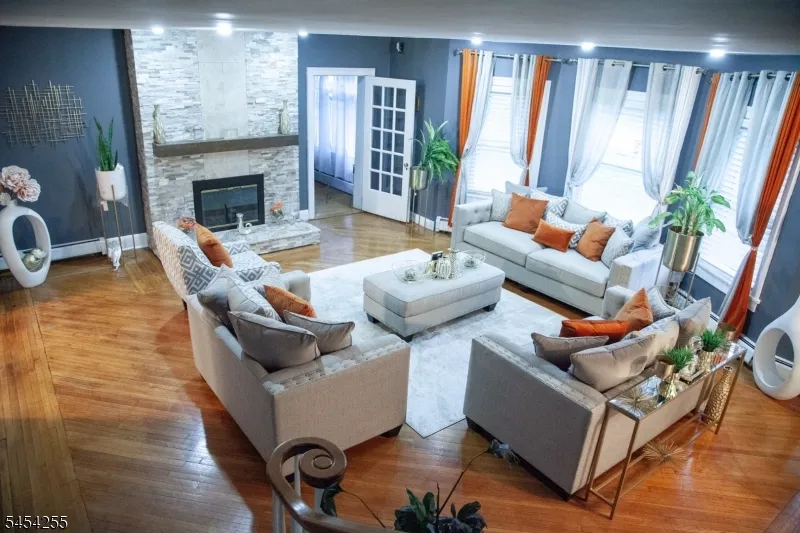925 Hillside Ave Plainfield City, NJ 07060
