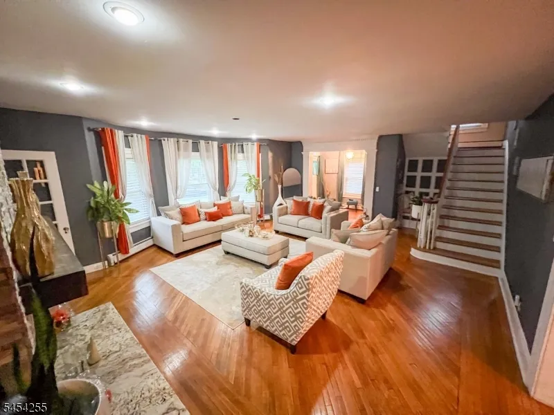 925 Hillside Ave Plainfield City, NJ 07060