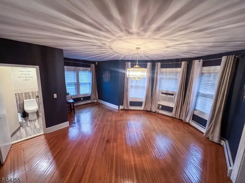 925 Hillside Ave Plainfield City, NJ 07060