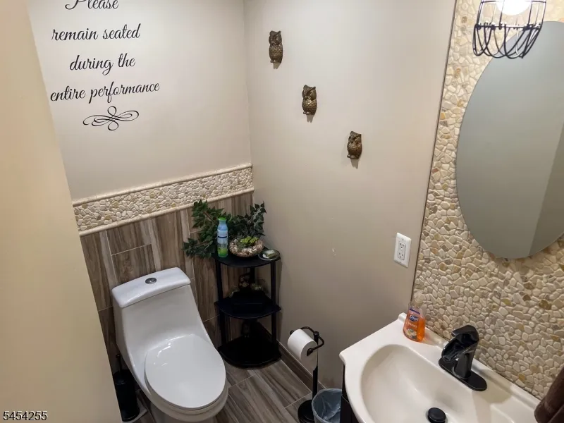 925 Hillside Ave Plainfield City, NJ 07060