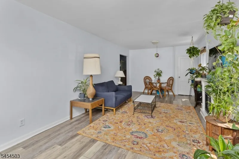9 Cornell St North Brunswick, NJ 08902