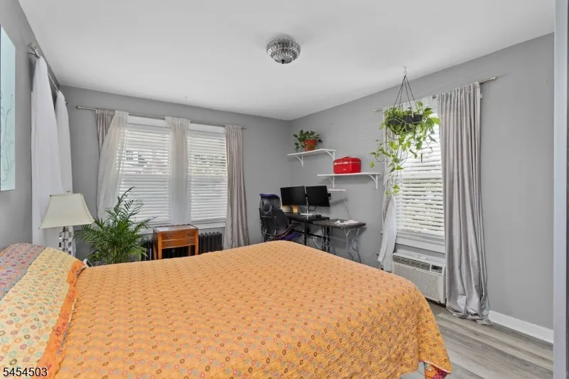 9 Cornell St North Brunswick, NJ 08902