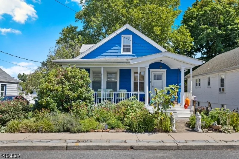 9 Cornell St North Brunswick, NJ 08902