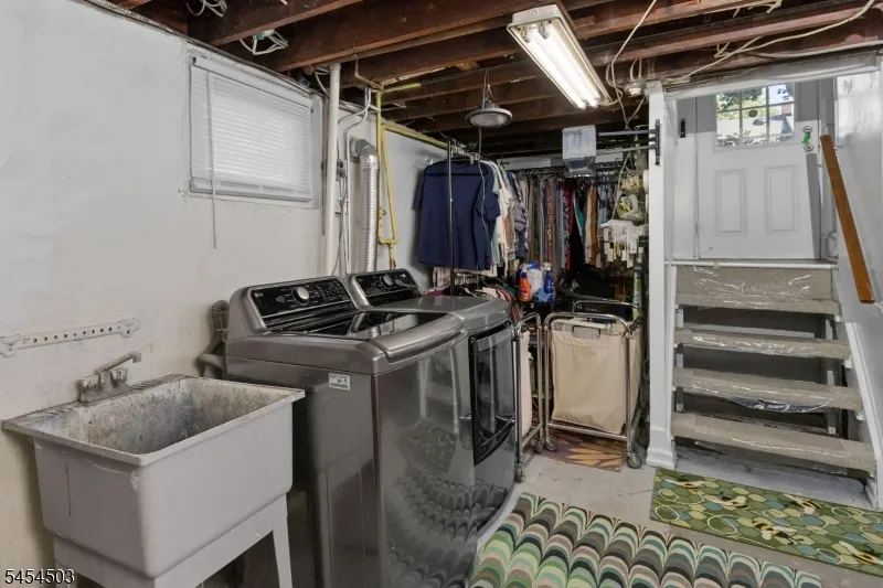 9 Cornell St North Brunswick, NJ 08902