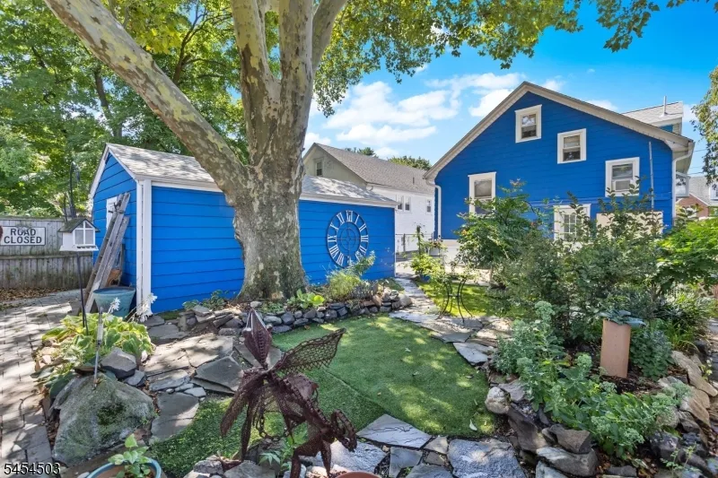 9 Cornell St North Brunswick, NJ 08902