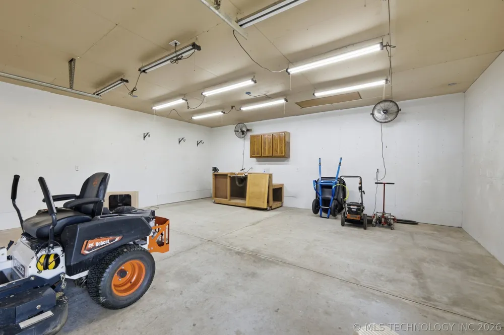 11650 Skyline Drive Collinsville, OK 74021