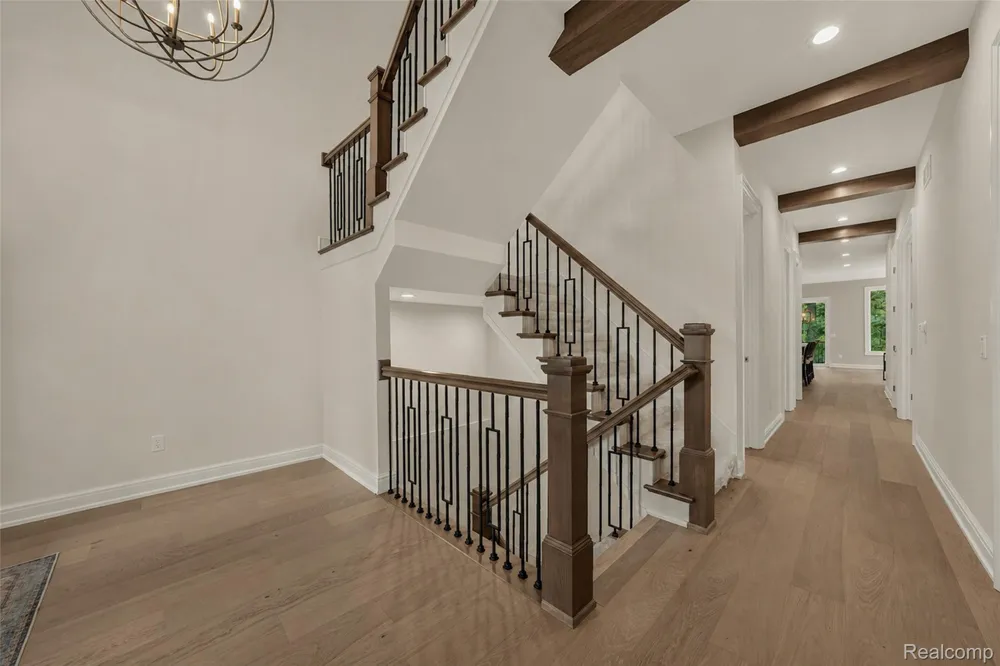 526 Maplehill Road Rochester Hills City, MI 48306