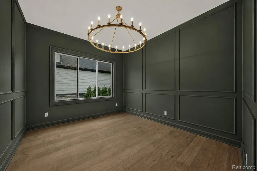 526 Maplehill Road Rochester Hills City, MI 48306
