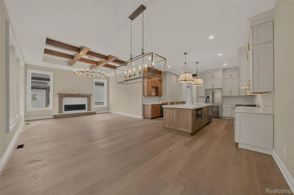 526 Maplehill Road Rochester Hills City, MI 48306