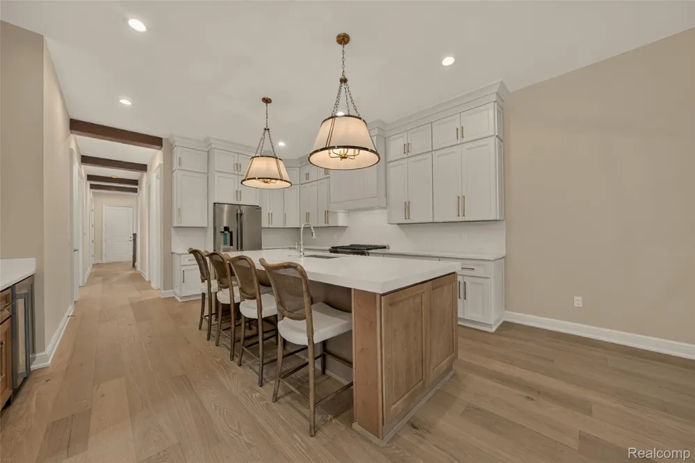 526 Maplehill Road Rochester Hills City, MI 48306