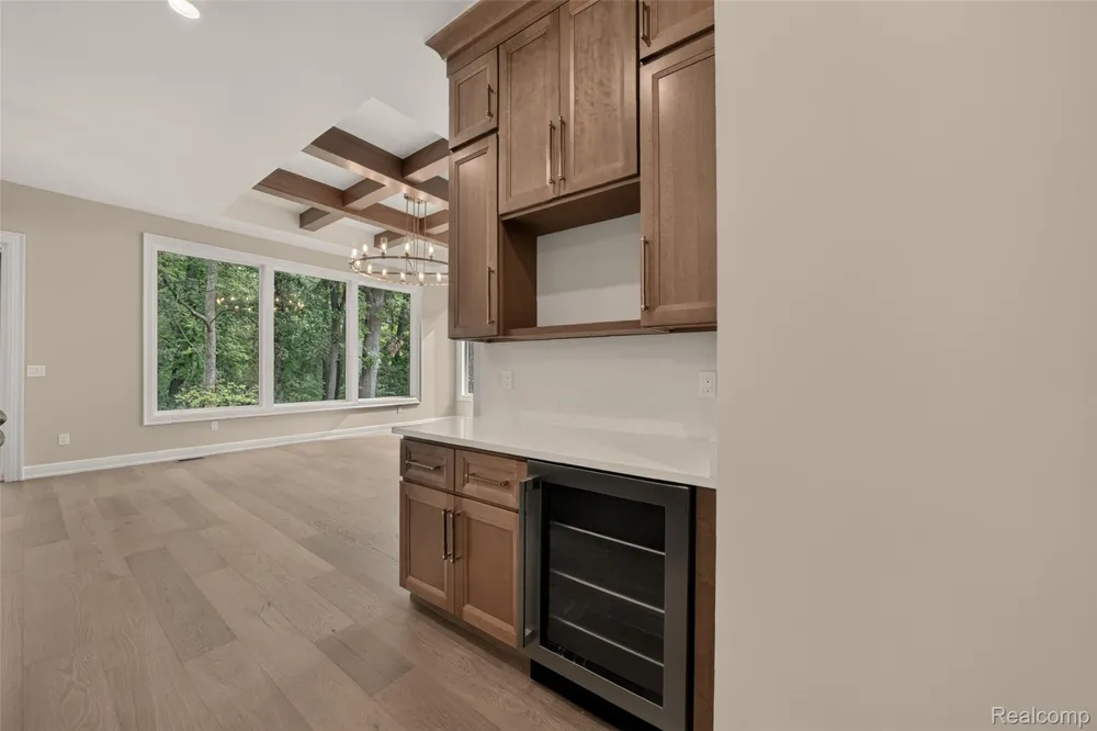 526 Maplehill Road Rochester Hills City, MI 48306