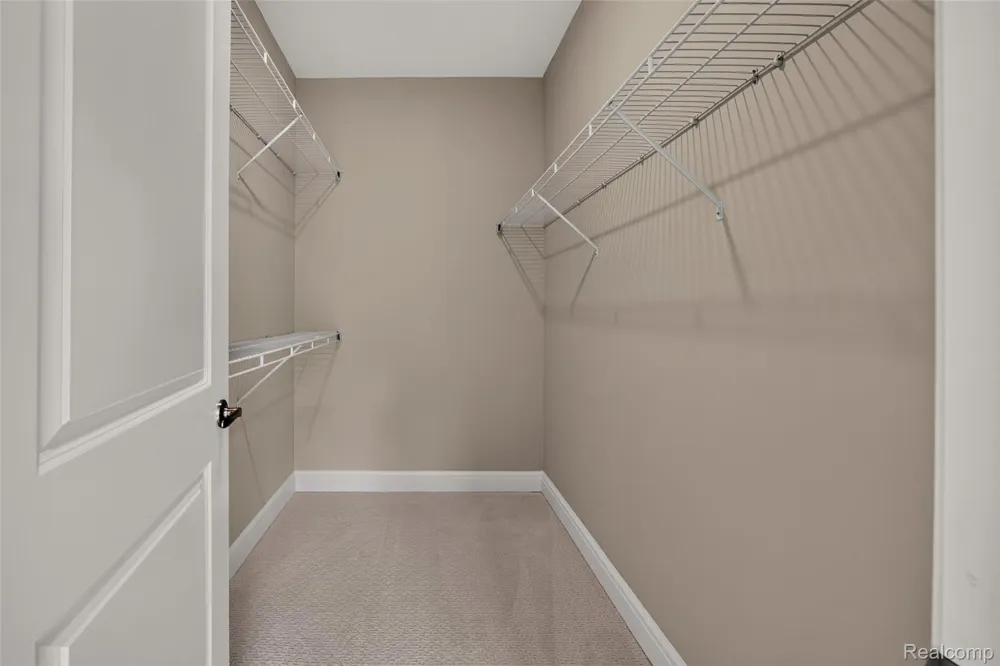 526 Maplehill Road Rochester Hills City, MI 48306