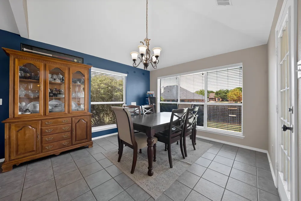 2209 Quail Ridge Drive Weatherford, TX 76087
