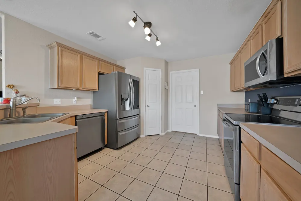 2209 Quail Ridge Drive Weatherford, TX 76087