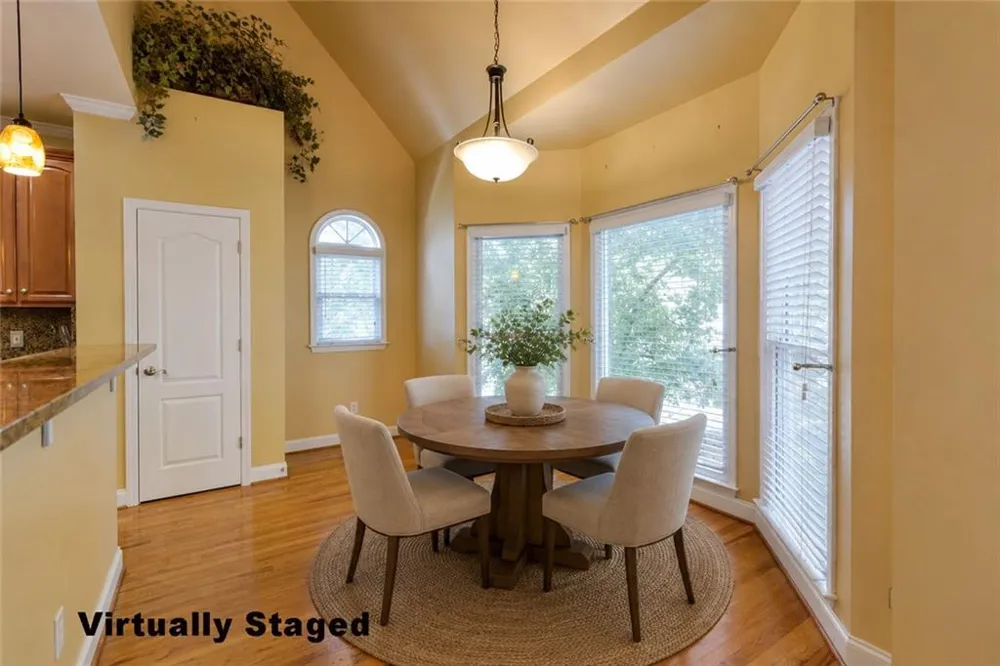 3243 Summer Stream Lane Kennesaw, GA 30152
