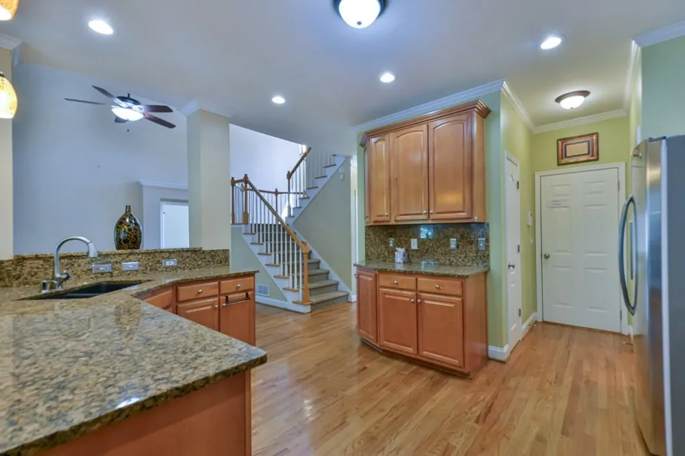 3243 Summer Stream Lane Kennesaw, GA 30152