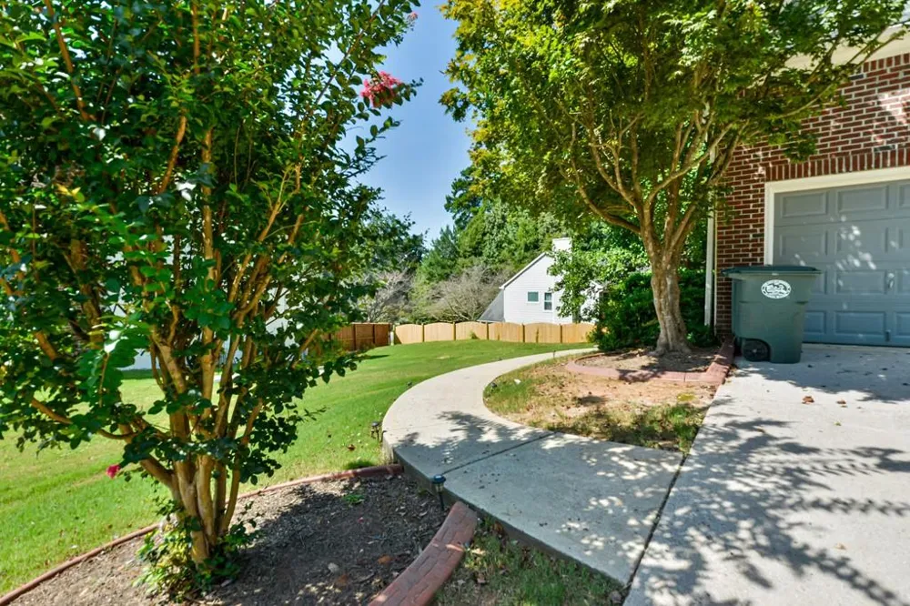 3243 Summer Stream Lane Kennesaw, GA 30152