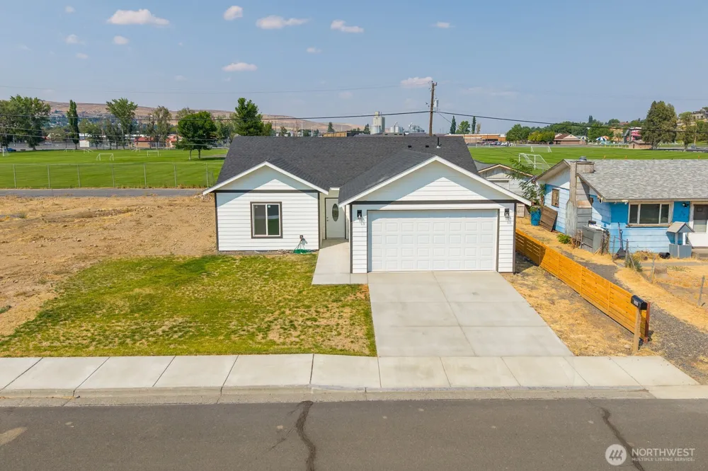 248 SE Pioneer Ave Ephrata, WA 98823