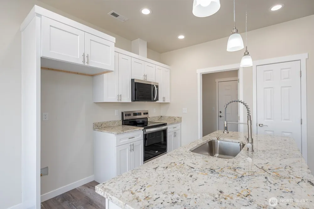 248 SE Pioneer Ave Ephrata, WA 98823