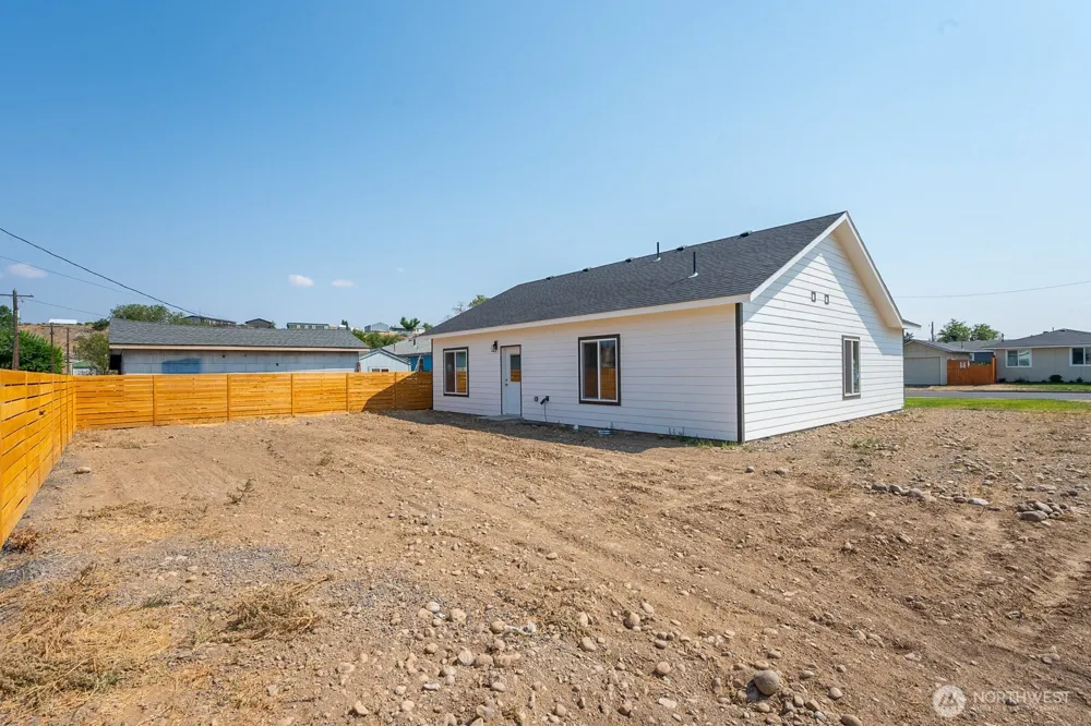 248 SE Pioneer Ave Ephrata, WA 98823